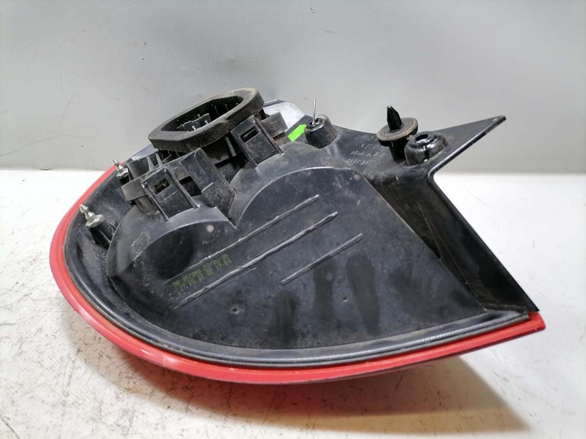 Mitsubishi Colt Z30 original R&uuml;cklicht R&uuml;ckleuchte Schlossleuchte rechts 3-T&uuml;rer Bj.2006